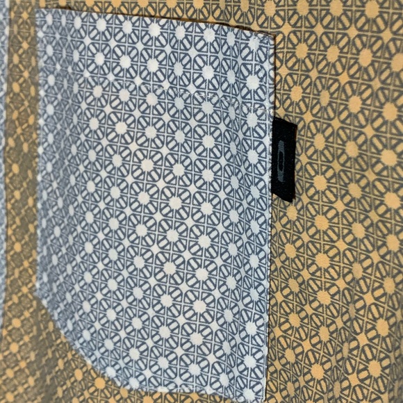 Oakley Button Shirt - Picture 2 of 6